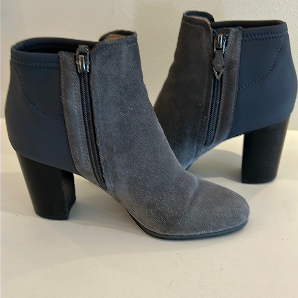 Gray Vionic Suede COMFORTABLE Ankle Booties! A wnter essential!